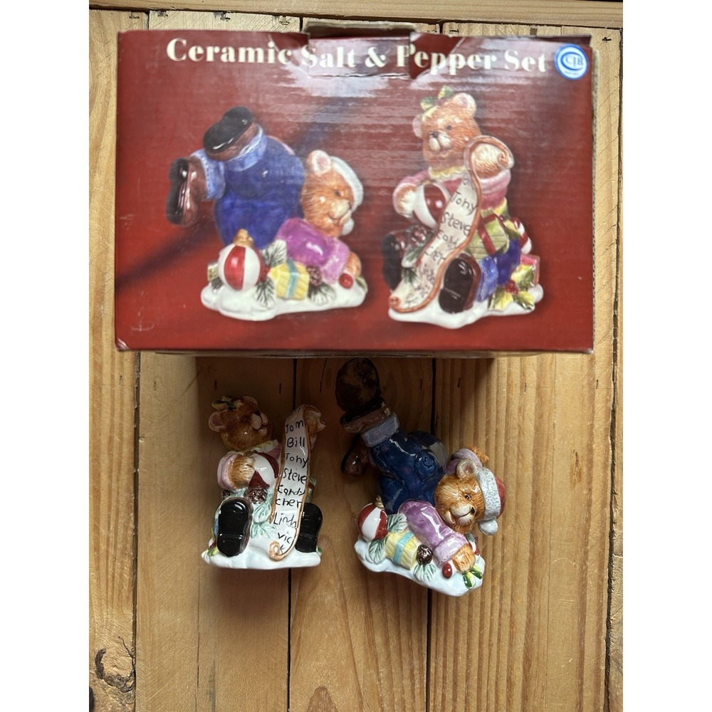 Vintage Ceramic Salt and Pepper‎ Shakers Bears Christmas With Box